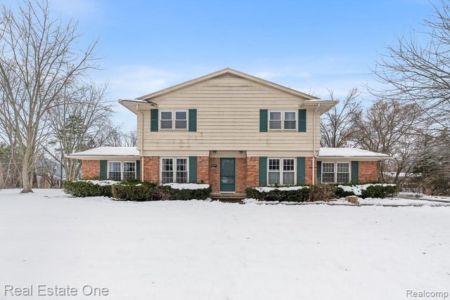 28777 W 11 Mile Road, Farmington city