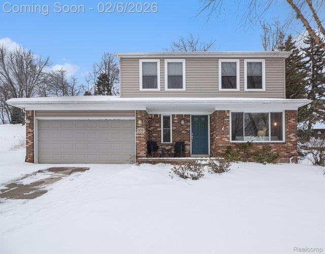 24516 Simmons Drive, Novi city