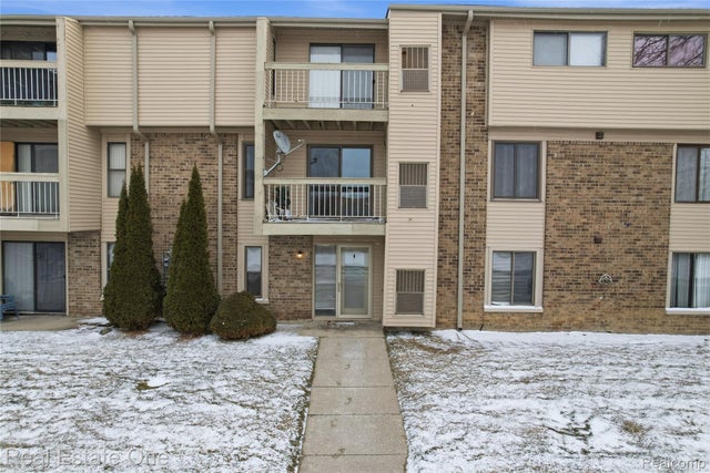 30475 W 14 Mile Road 77, Farmington Hills city