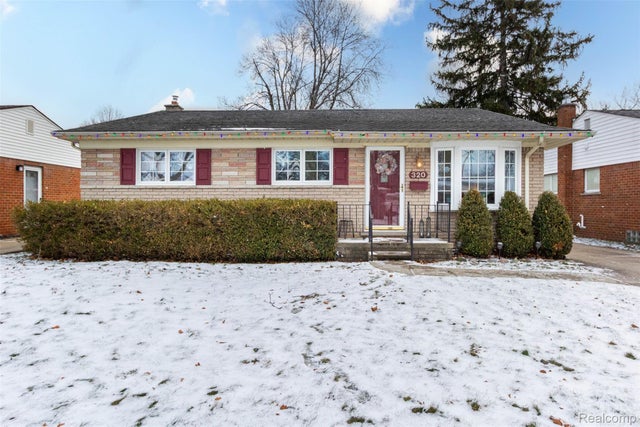 320 N Batchewana Street, Clawson city