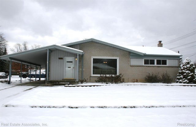 9219 Melrose Street, Livonia city