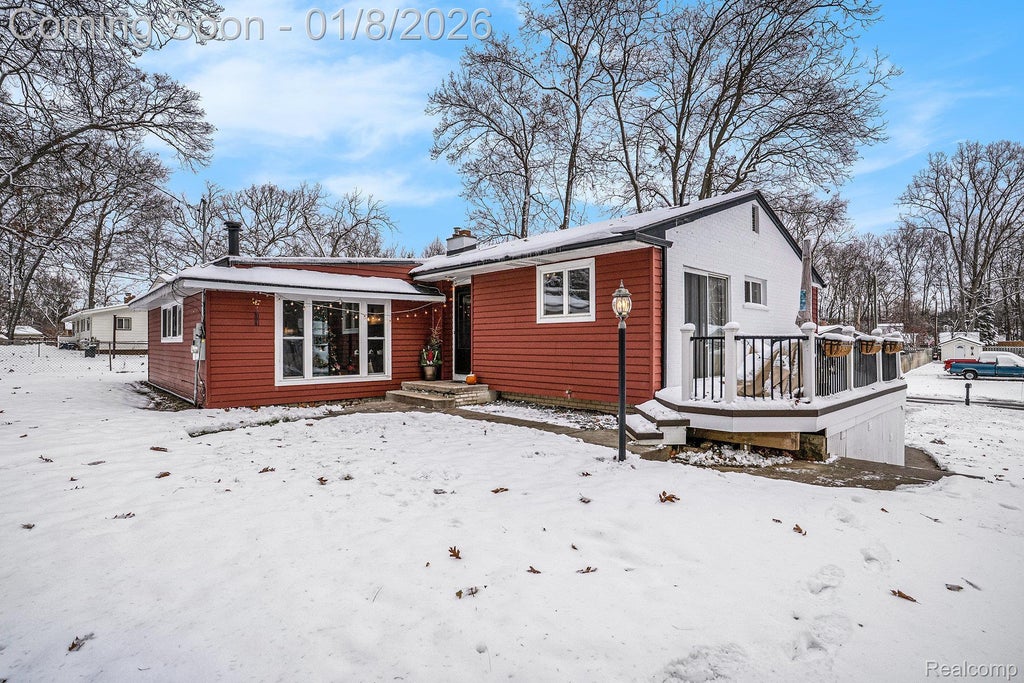 5995 Paramus, Independence charter township