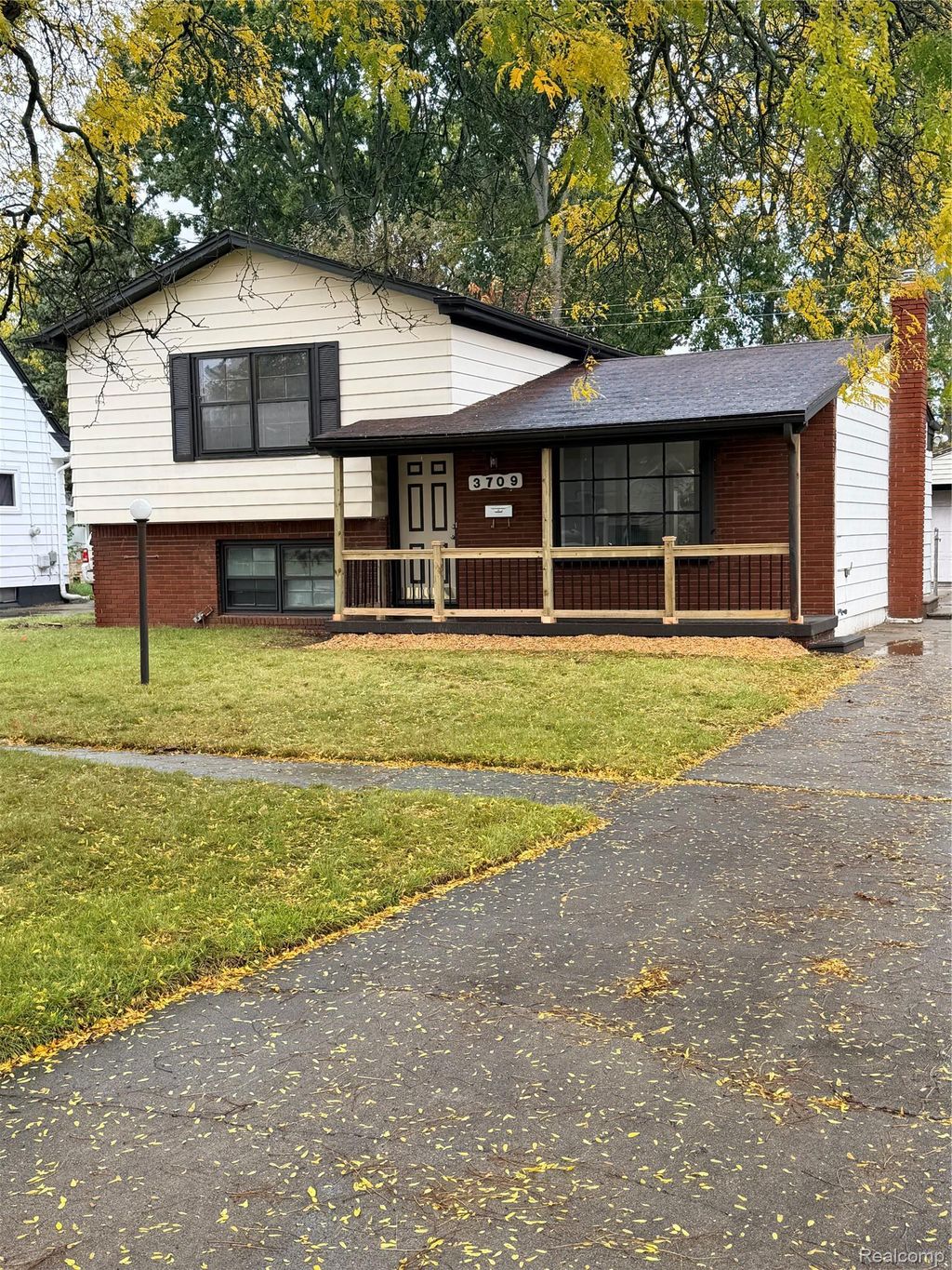 3709 Evergreen Parkway, Flint city