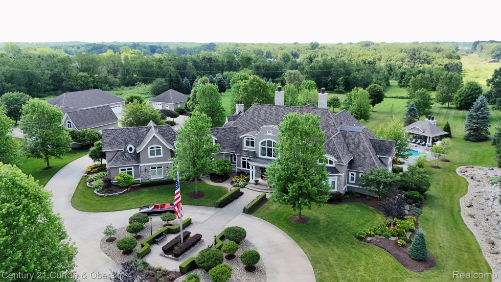 58415 10 Mile Road, South Lyon city