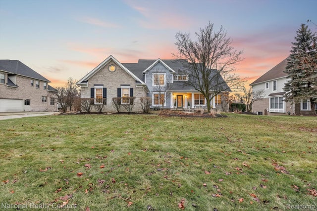 50145 Tottenham Court, Canton charter township