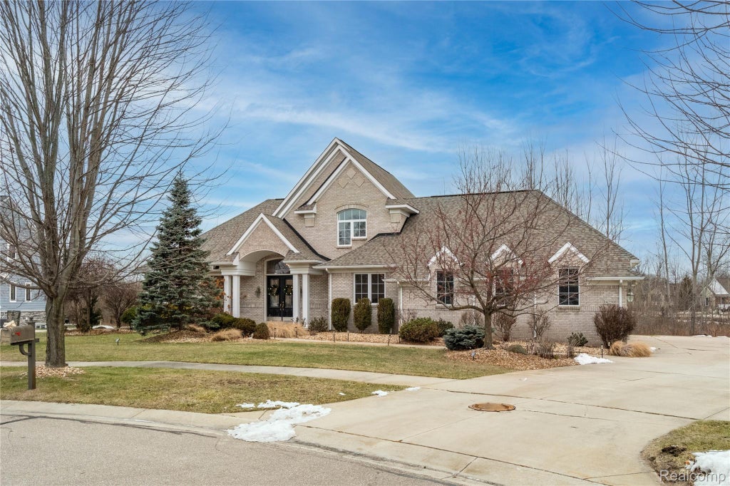 14250 Wright Drive, Fenton charter township