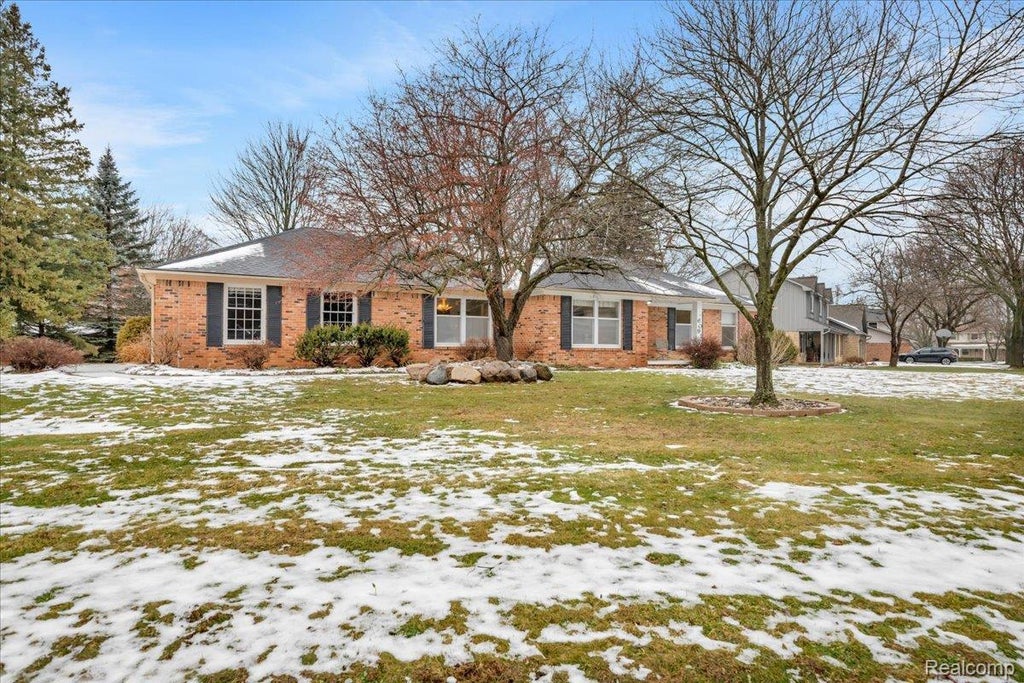 6091 Kings Shire Road, Grand Blanc charter township