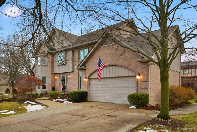 30285 Fox Club Drive, Farmington Hills city