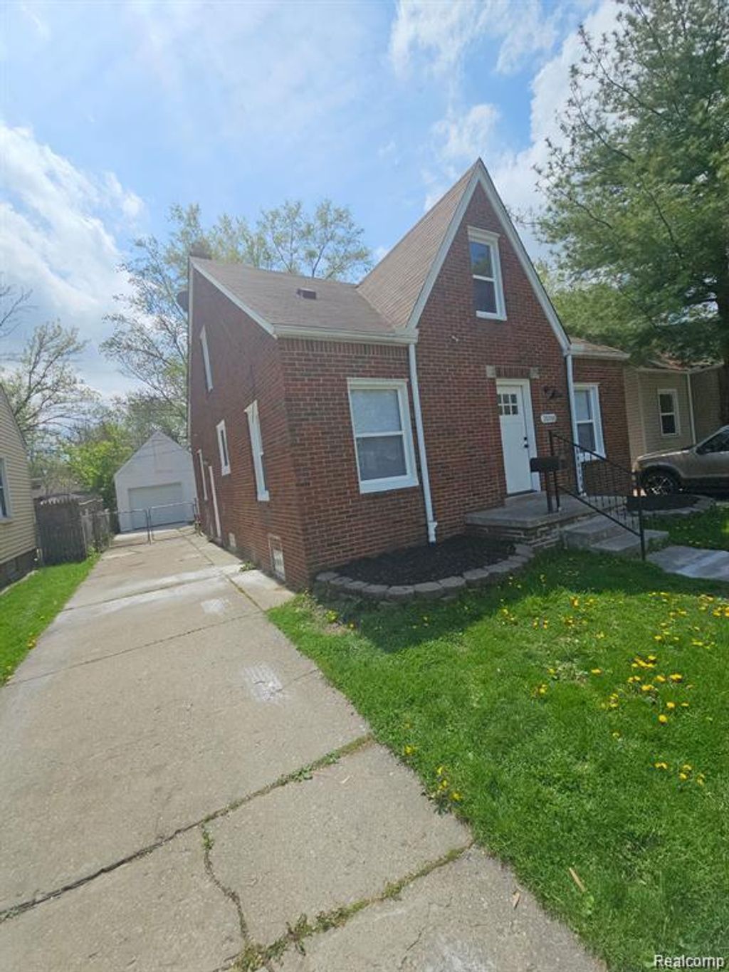 20300 Elkhart Street, Harper Woods