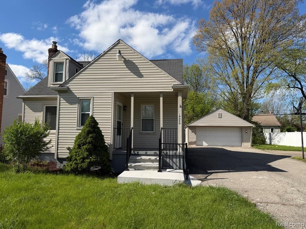 19490 Goldwin Street, Southfield city