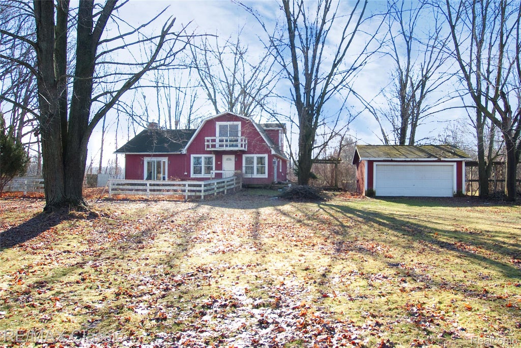 1315 W Marr Road, Howell township