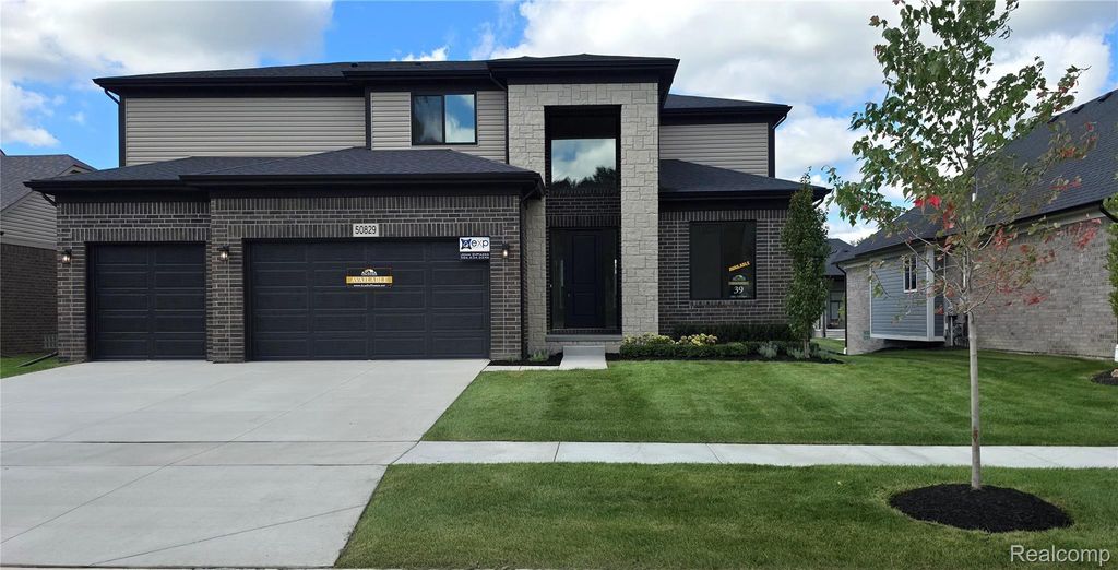 50829 Mistwood Drive, Macomb