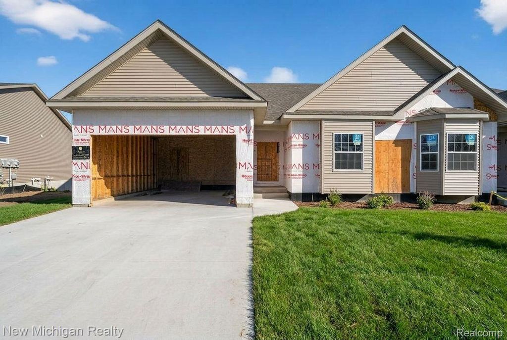 13136 Harbor Landings Drive 85, Fenton charter township