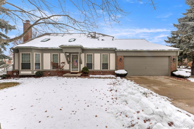 1878 Otter Pond Lane, Canton charter township