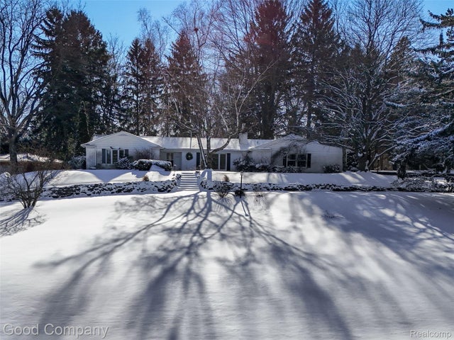922 Eastover Drive, Bloomfield charter township