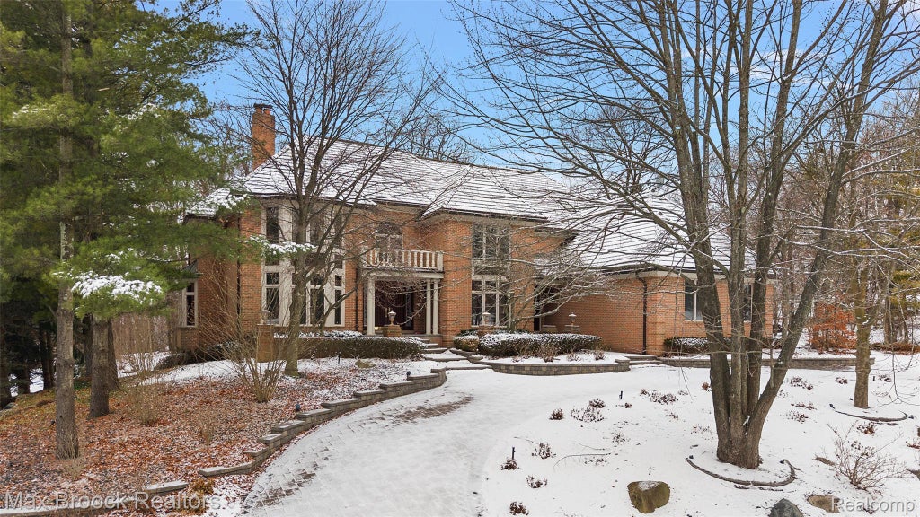 5148 Crest Knolls Court, Bloomfield charter township