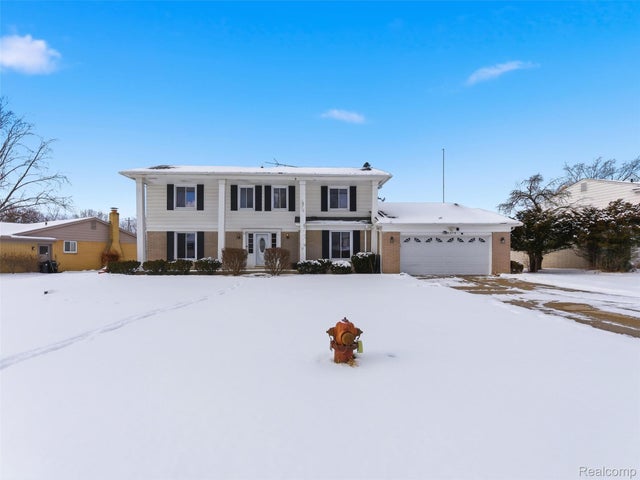 25379 Briarwyke Drive, Farmington Hills city