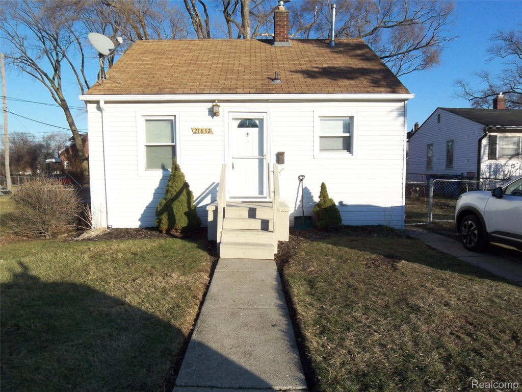 21832 Conners Avenue, Warren city