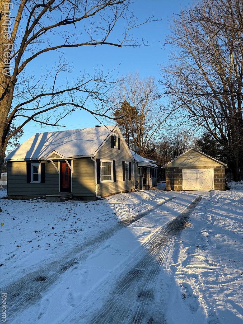 104 N Lester Street, Capac village
