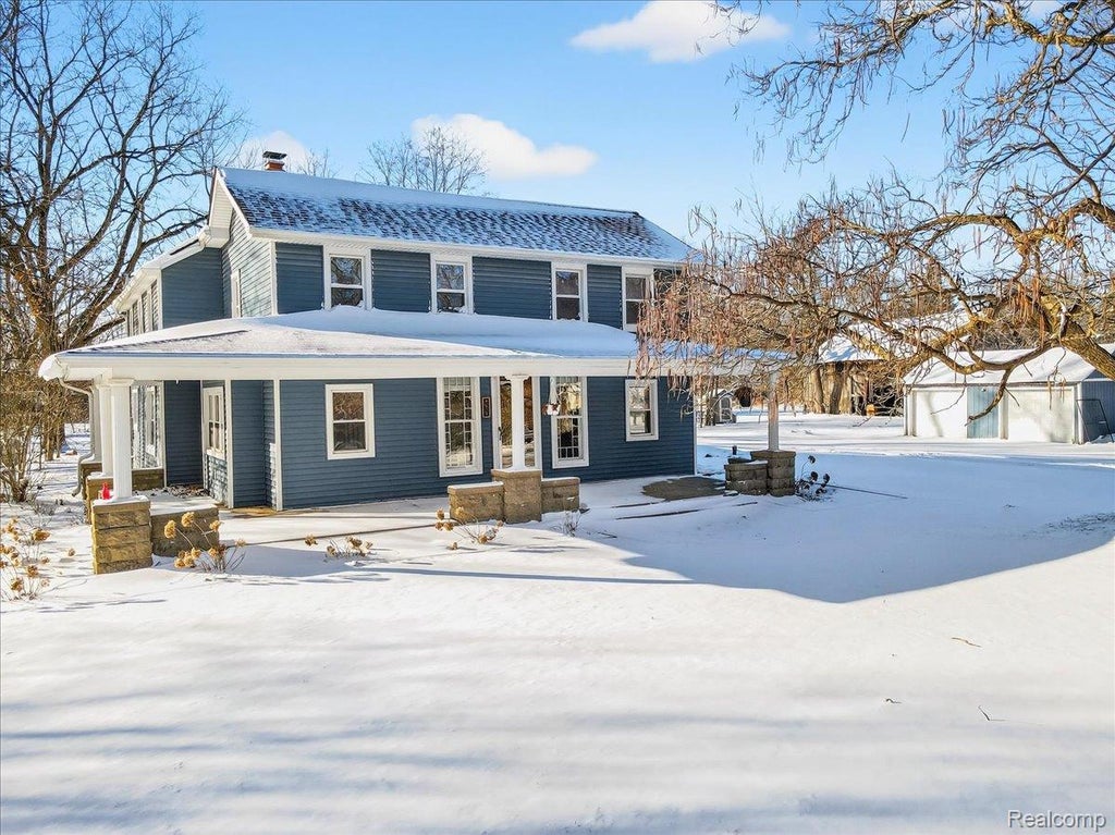 930 S Hadley Road, Brandon charter township