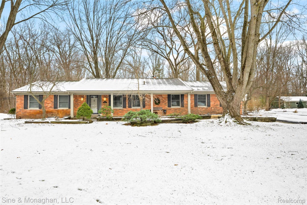 210 Mead Road, Rochester Hills city