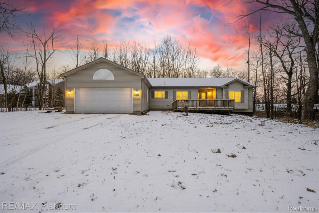 2670 E Maple Road, Milford charter township