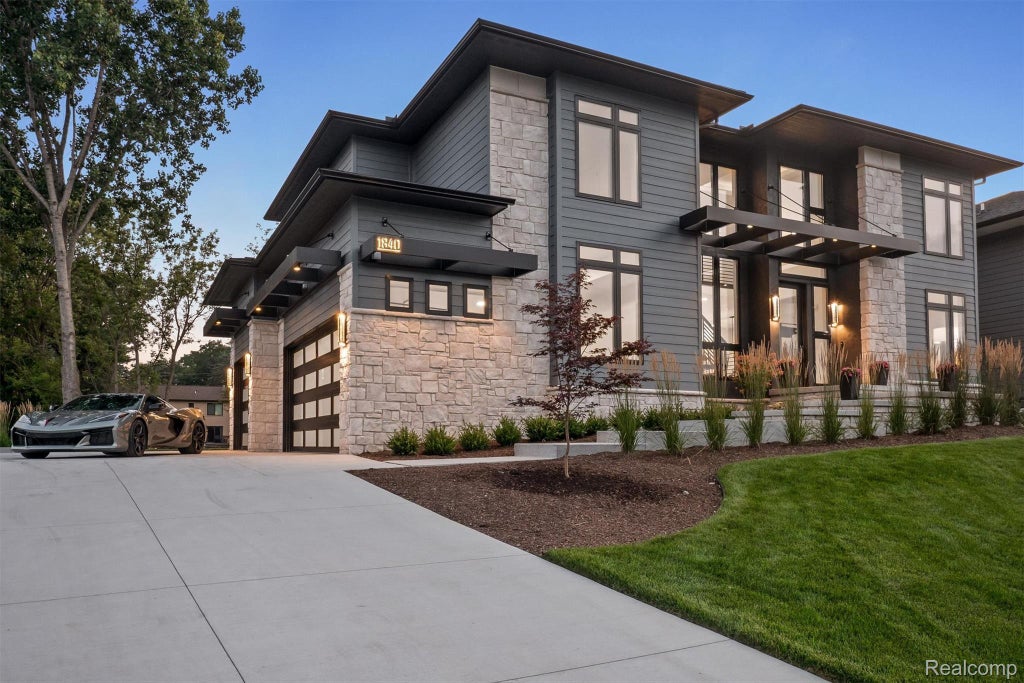 1840 Sadie Shore Drive, Commerce charter township