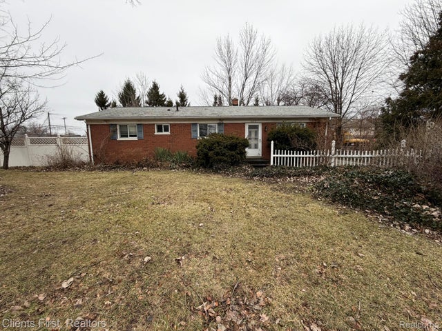 1033 Chopin Street, Troy city