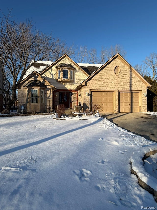 29830 Bobrich Street, Livonia city