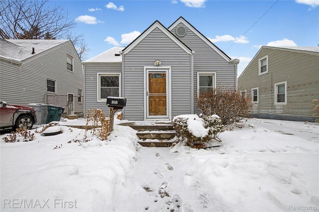 353 E Jarvis Avenue, Hazel Park city