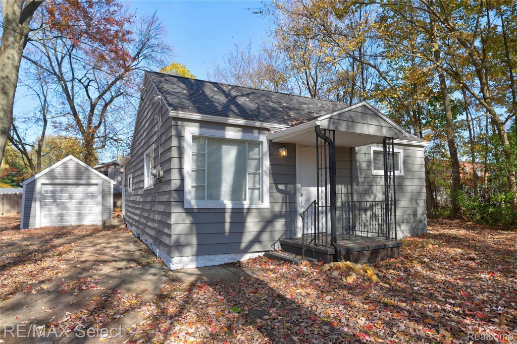 2429 Lincoln Manor Drive, Grand Blanc charter township