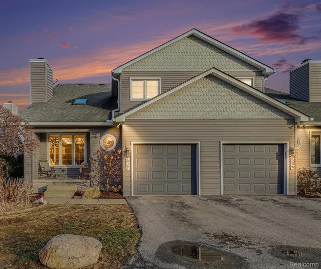 607 S Crooks Road, Clawson city