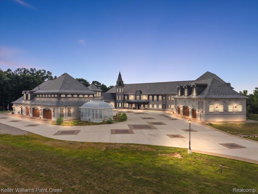 68050 Hillside Lane, Washington