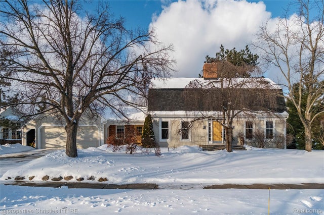 48790 Pinehill Drive, Plymouth charter township