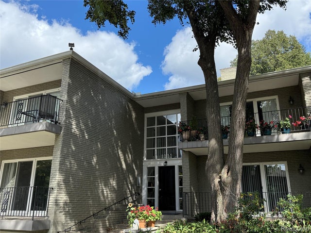 1111 Old Woodward Avenue 4, Birmingham city