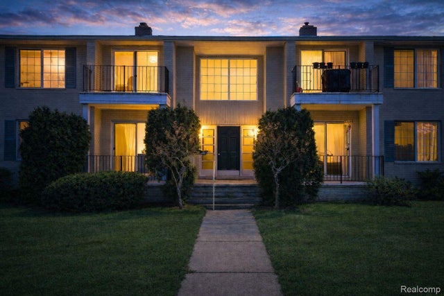 1935 Axtell Drive 3, Troy city