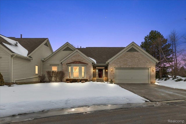 35460 Woodfield Drive, Farmington Hills city