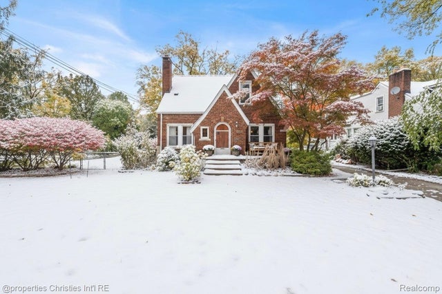 22627 Brookdale Street, Farmington city