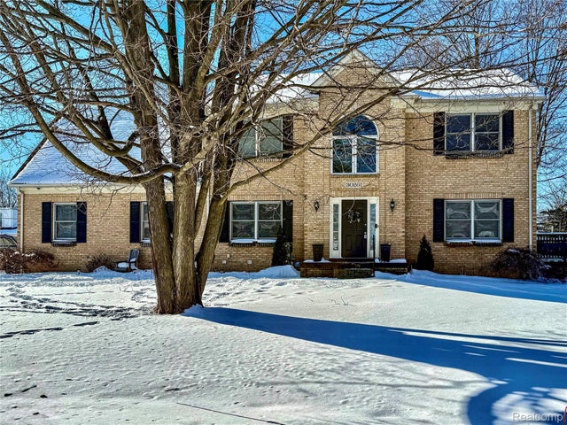 30261 Green Acres, Farmington Hills city