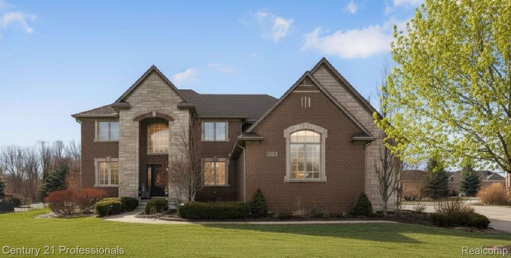6024 Harbor Court, Washington township