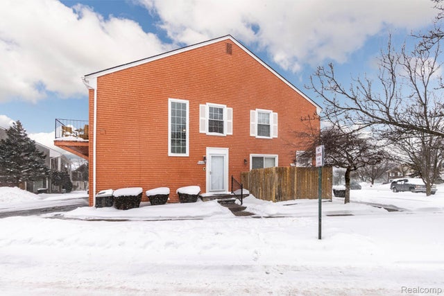 23493 Stonehenge Boulevard, Novi city