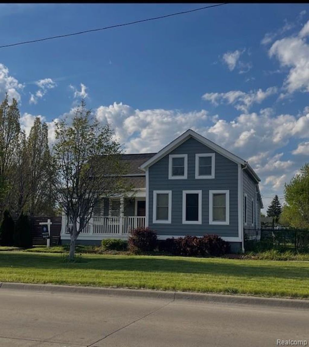 13209 E 13 Mile Road, Warren city