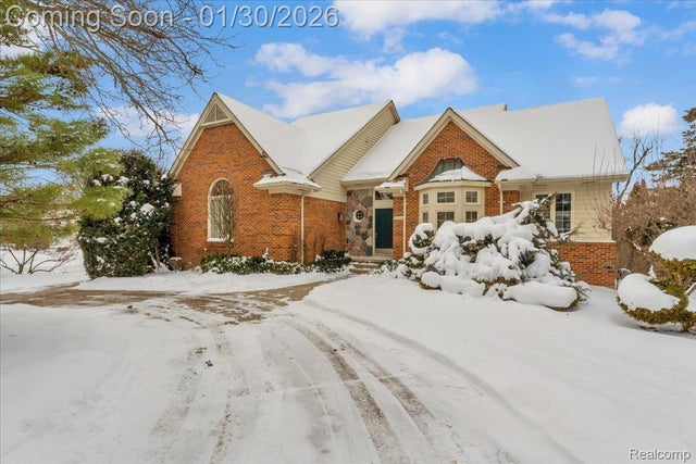 30603 Mystic Forest Drive, Farmington Hills city