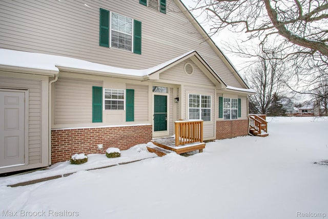 41621 Blair Drive, Novi city