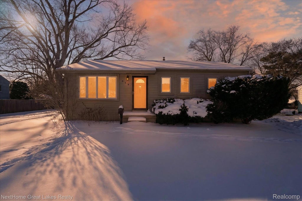 819 Southwood Drive, Fenton city