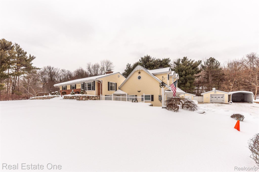 10120 Hyne Road, Brighton township