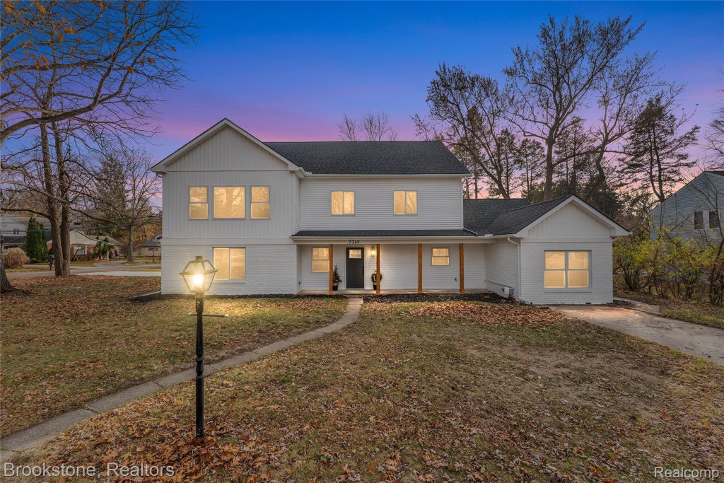 7369 Sweetbriar, West Bloomfield charter township