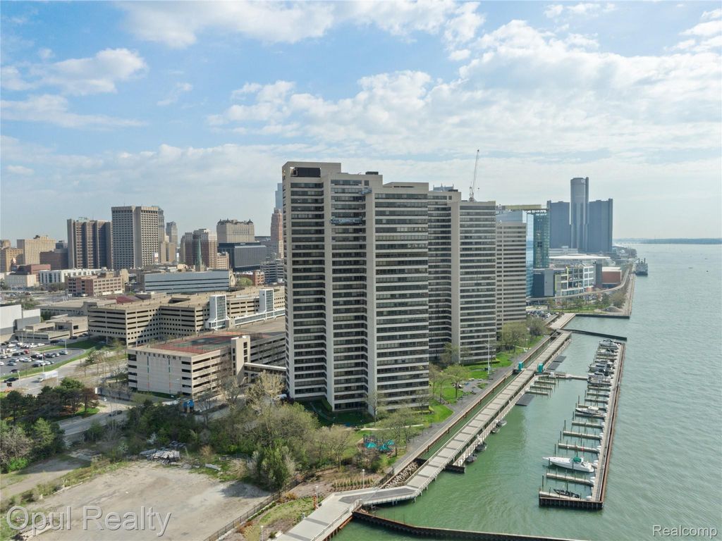 1001 W Jefferson Avenue 9d, Detroit