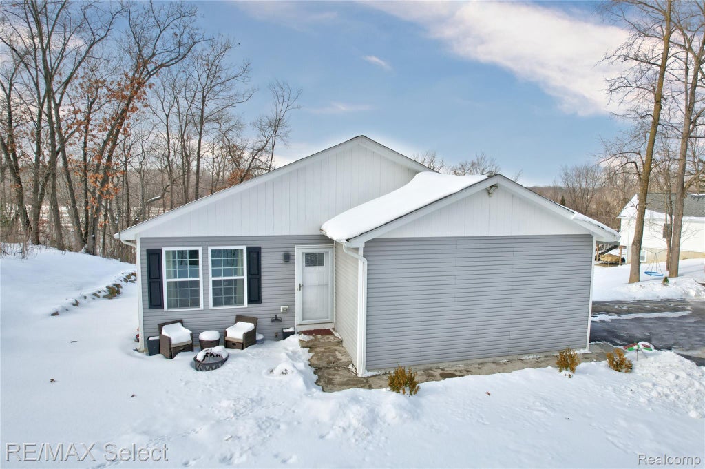 10311 Walnut Shores Drive, Tyrone township