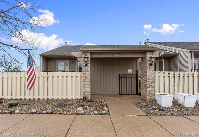 62401 Raleigh Court 1, South Lyon city